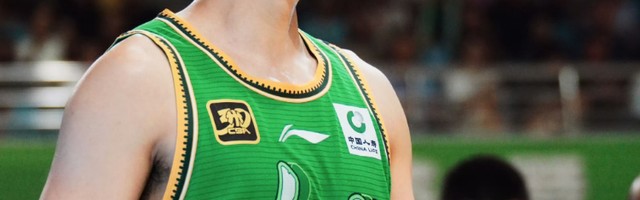 辽宁男篮拒绝爆冷！完成大逆转，姜宇星渐入佳境，王岚嵚19分